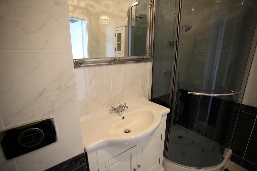 Apartament Przestronny Apartament Kalisz Zewnętrze zdjęcie